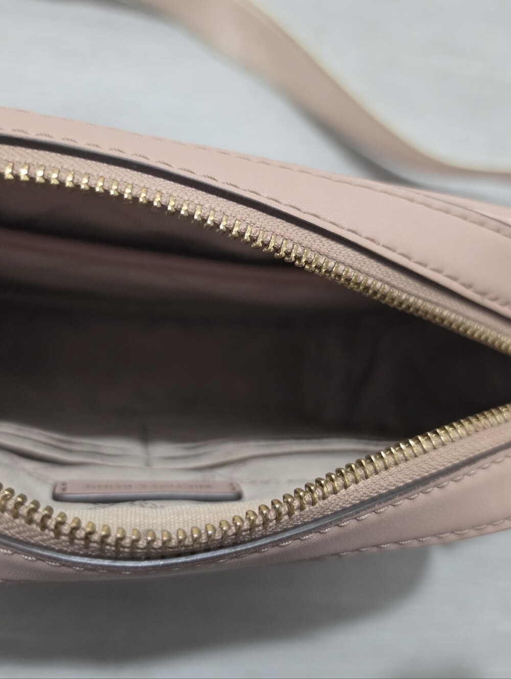 Michael Kors Jet Set Crossbody Logo Canvas - Blush EUC - Picture 8 of 9